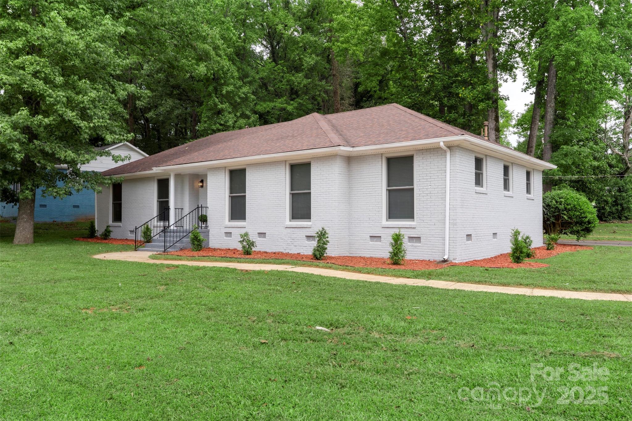 7431 Idlewild Road