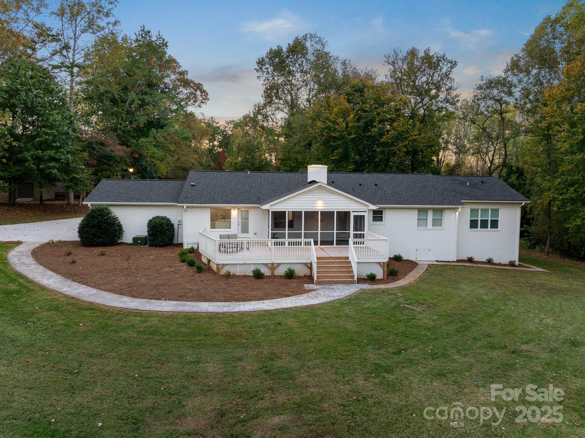 104 Shawnee Circle