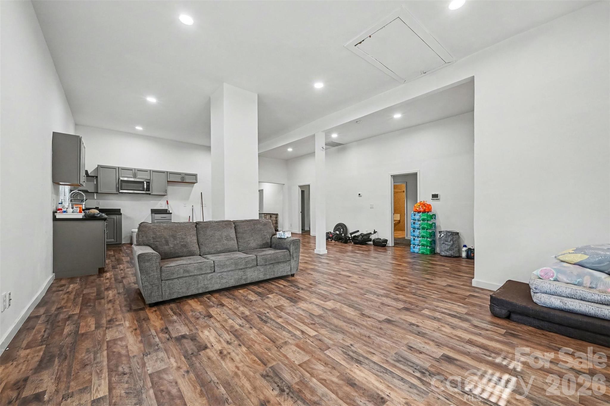 420 Clegg Street