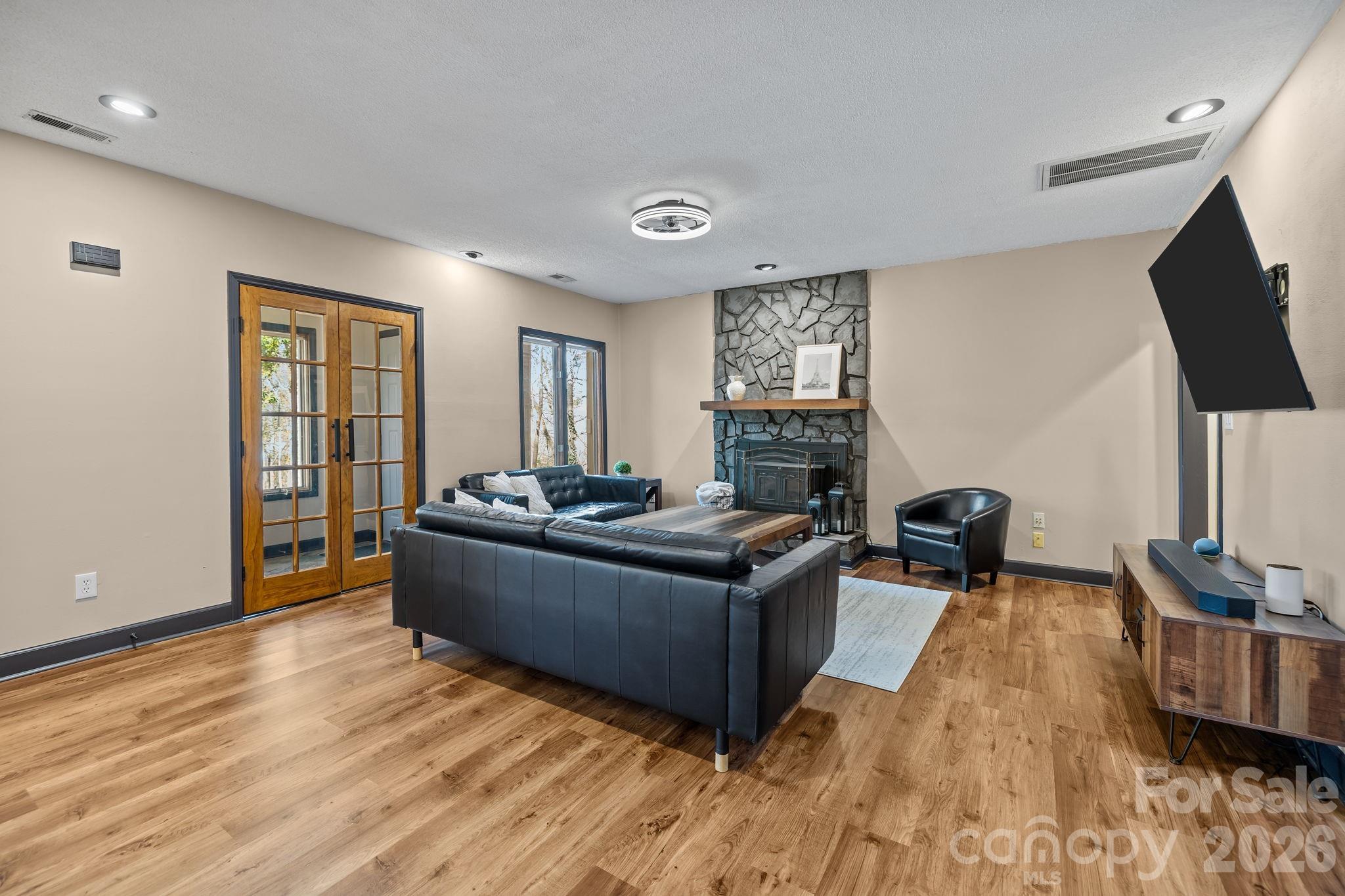 Pine Harbor Estates - Residential