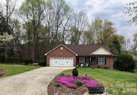 Photo of 7982 King Arthurs Court, Denver, NC 28037 (MLS # 4361981)