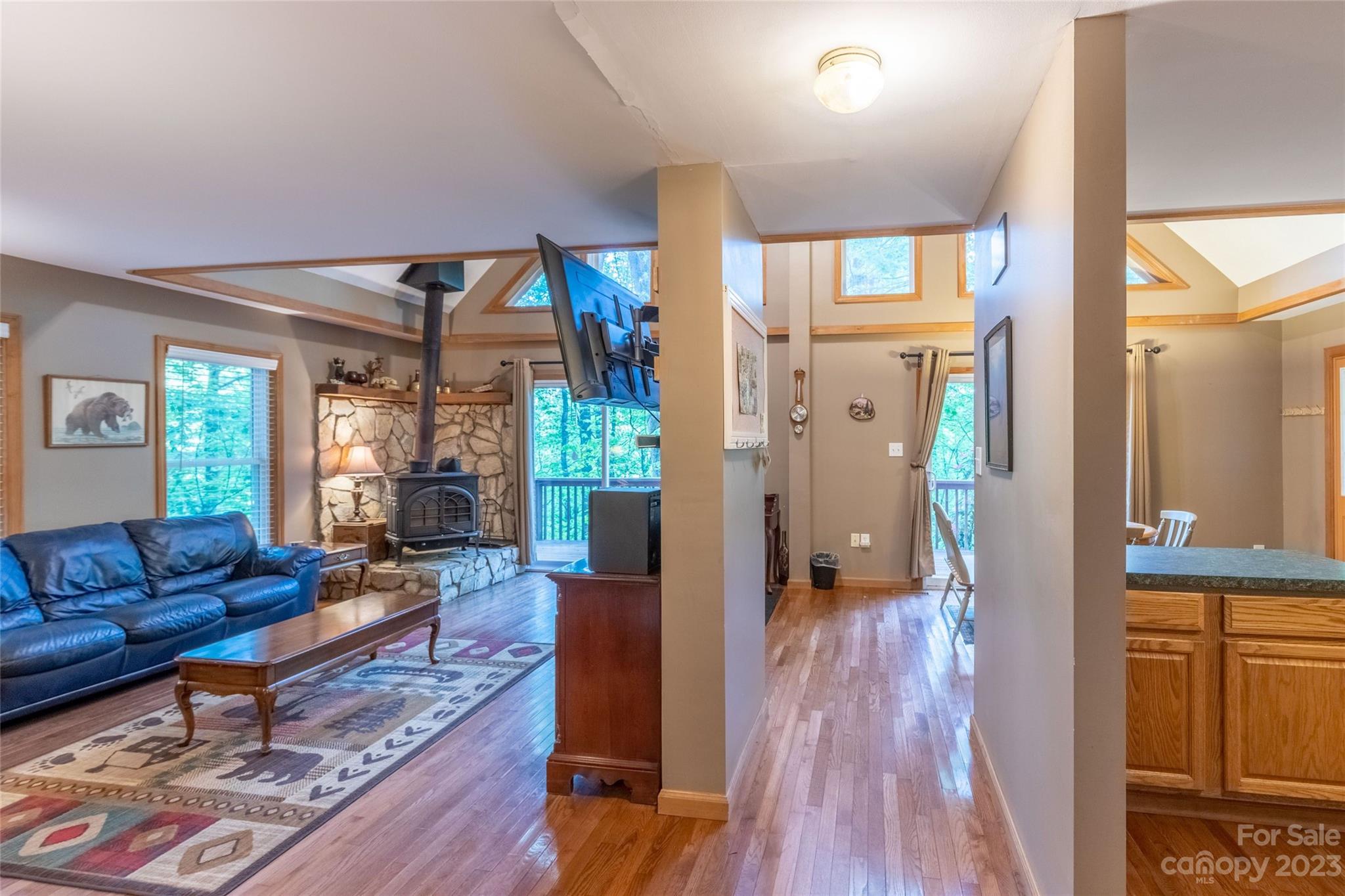 Baines Mtn - Residential