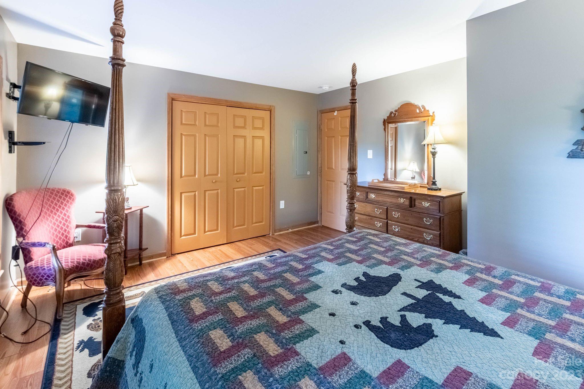 Baines Mtn - Residential