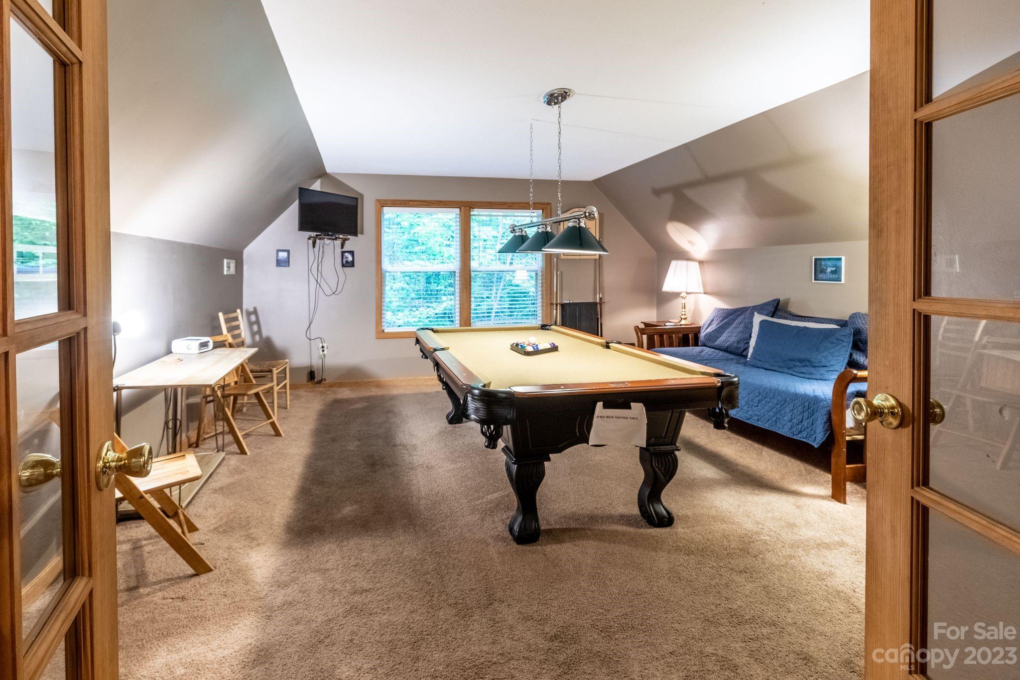 Baines Mtn - Residential