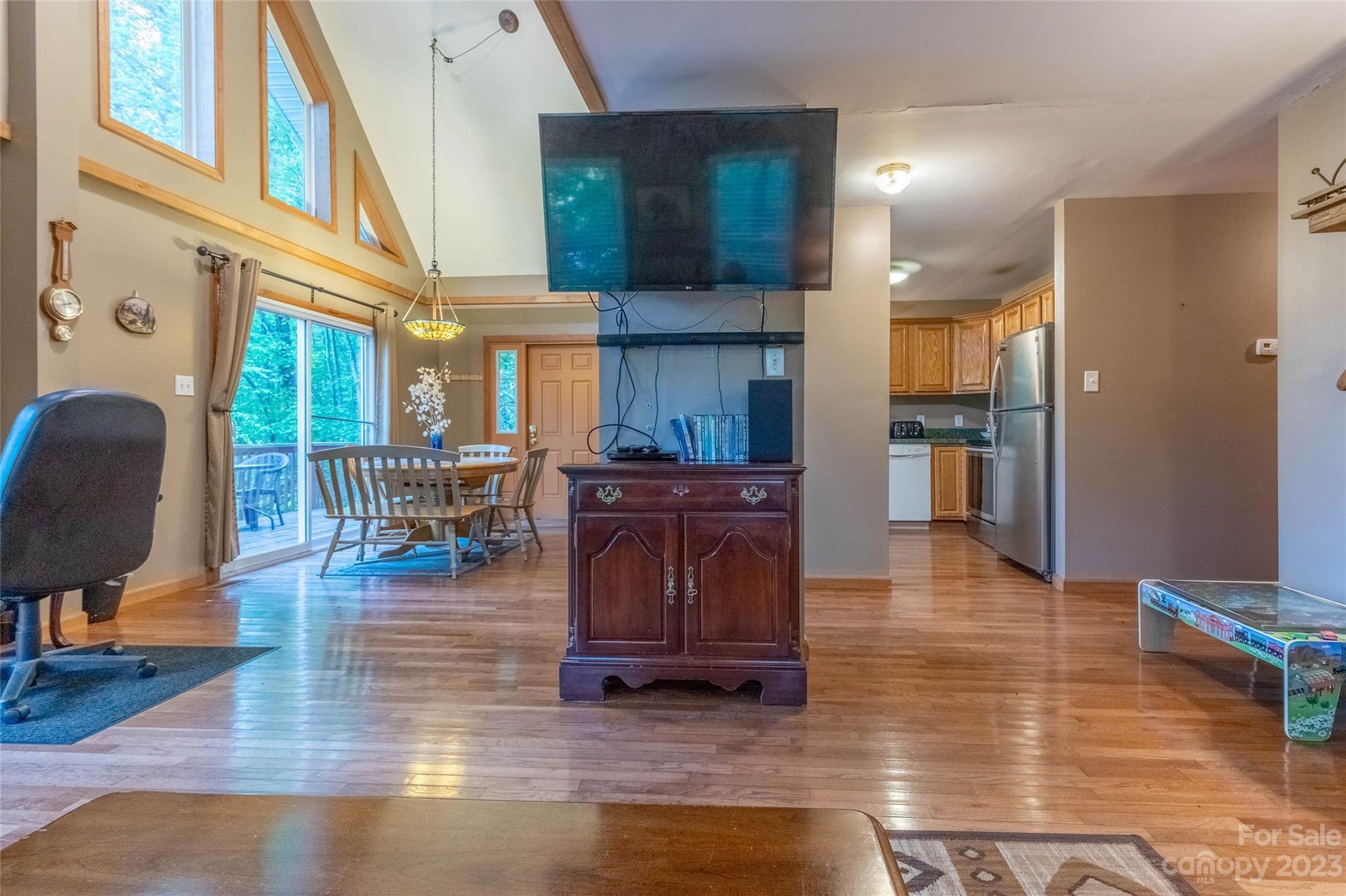 Baines Mtn - Residential