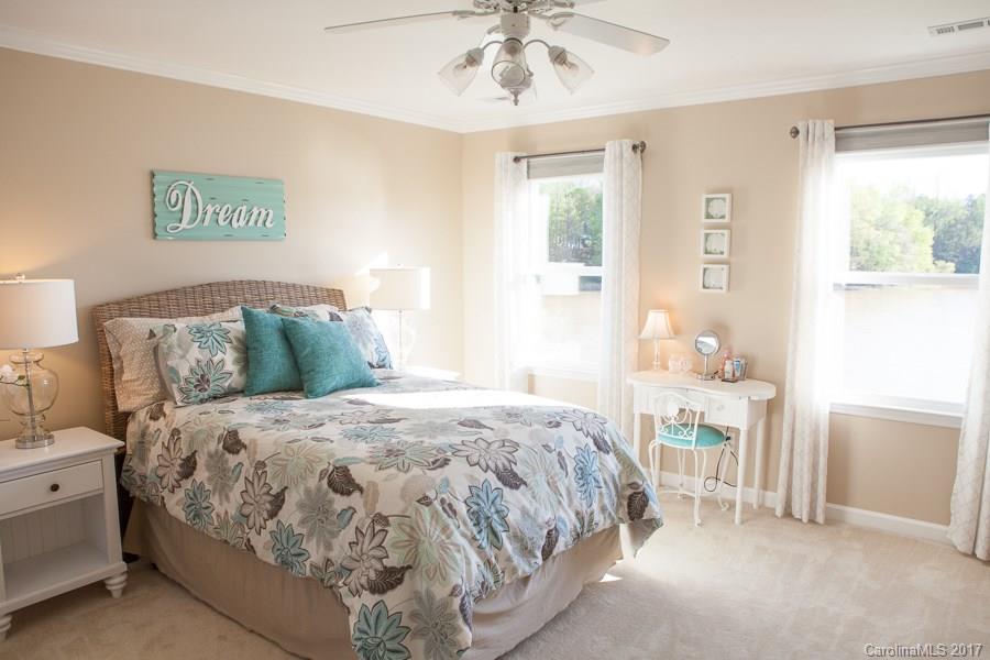 Olde Williamsburg - Residential