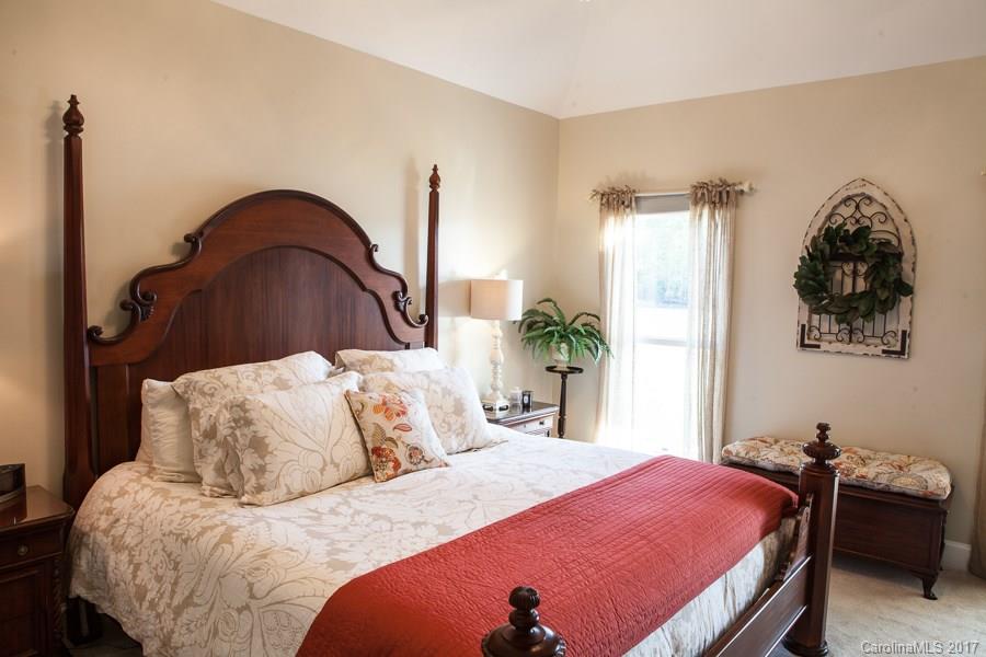 Olde Williamsburg - Residential