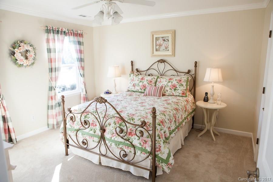 Olde Williamsburg - Residential