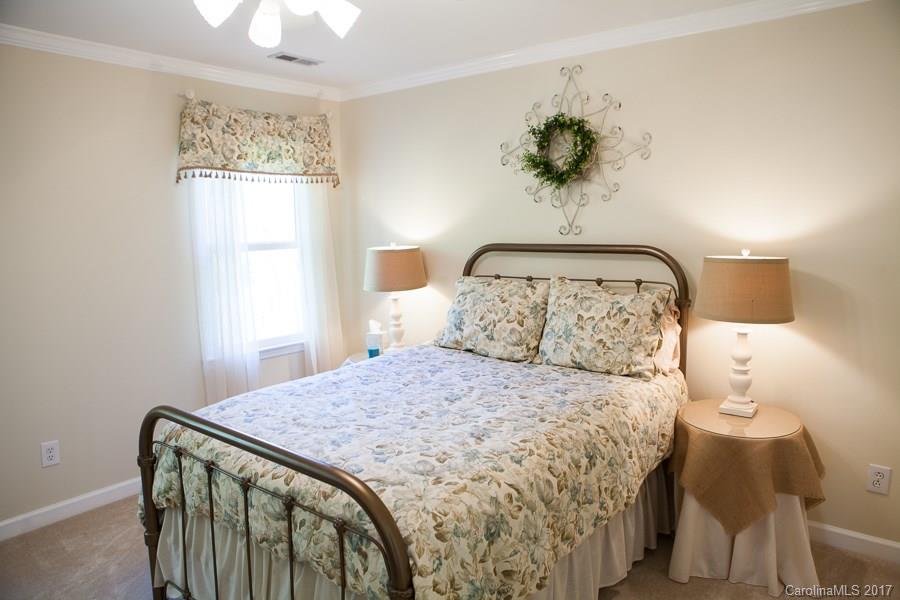 Olde Williamsburg - Residential