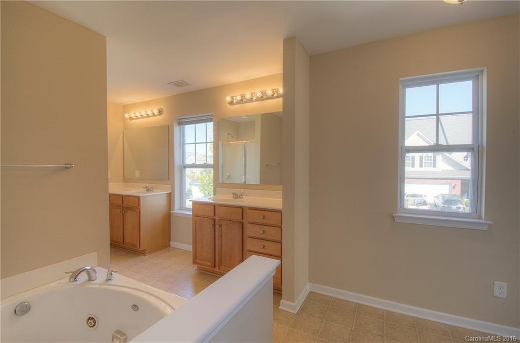 Brandon Oaks - Residential Lease