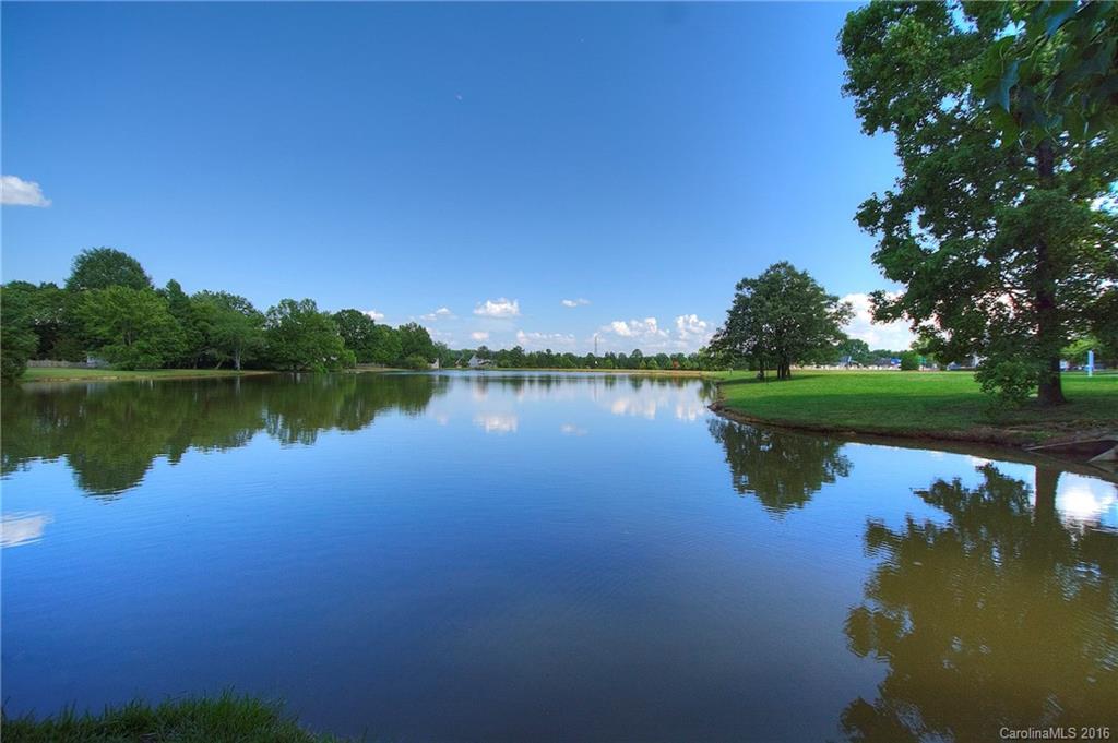 Brandon Oaks - Residential Lease