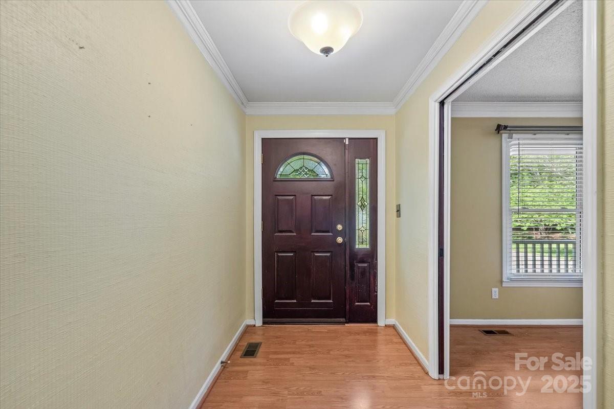 3712 Eaglebrook Drive