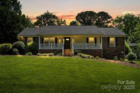 3712 Eaglebrook Drive Gastonia NC 28056