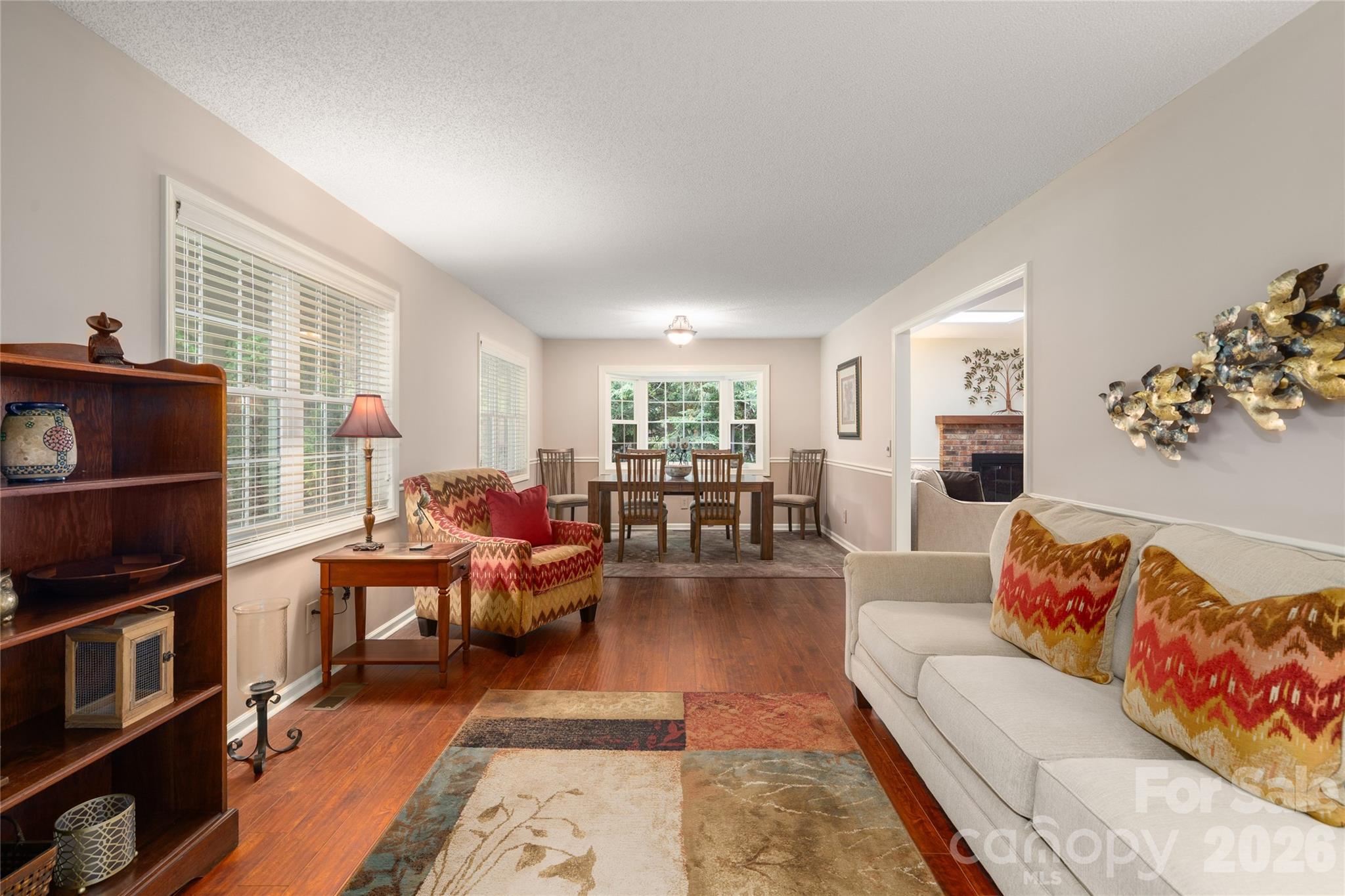 4 Hunters Lane