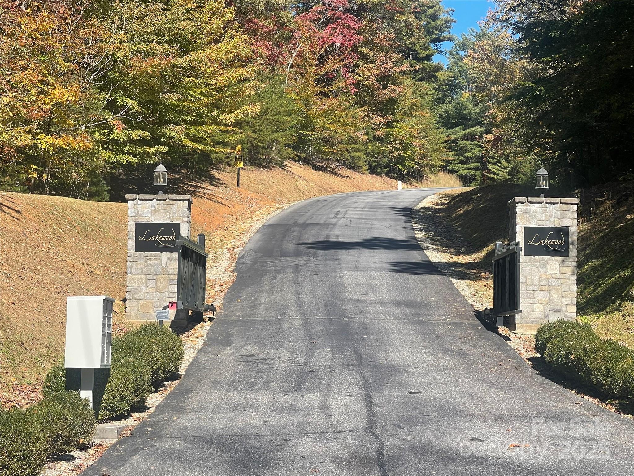 Marion, North Carolina 28752, United States, ,Land,Active,77594