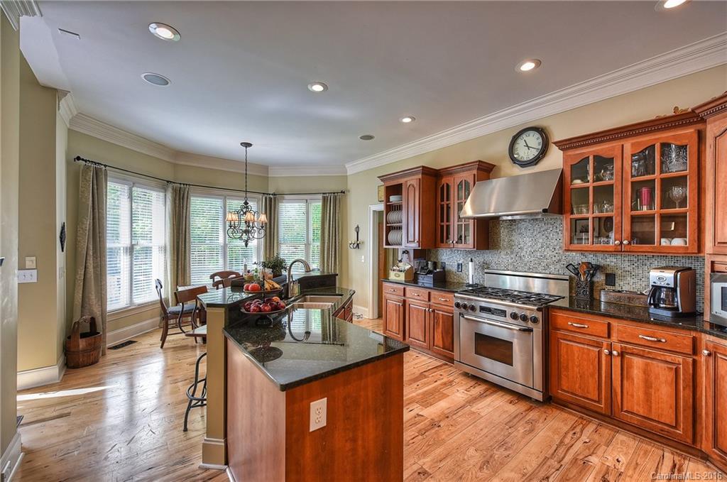 The Peninsula - Residential