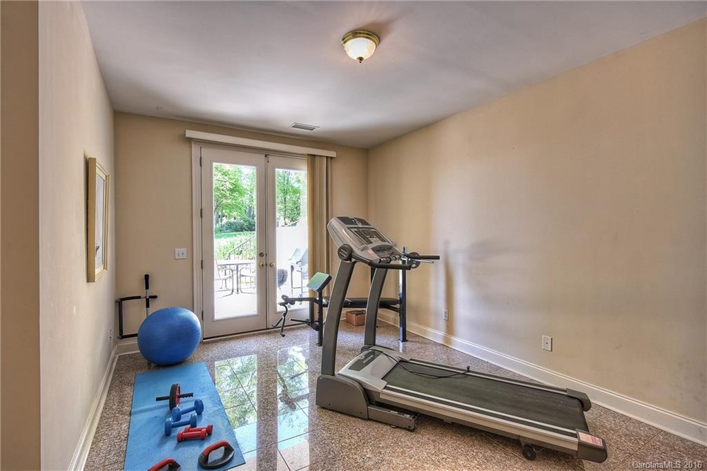 The Peninsula - Residential