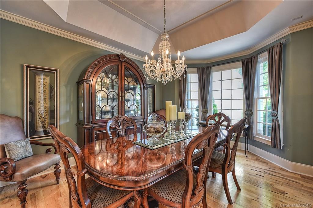 The Peninsula - Residential