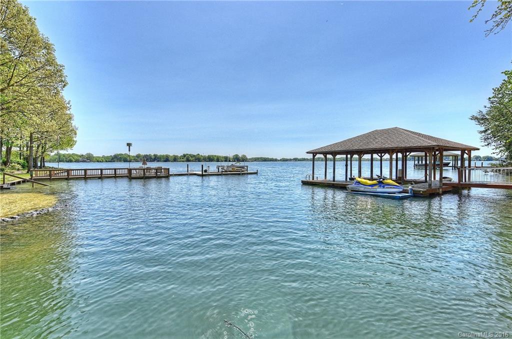 The Peninsula - Residential