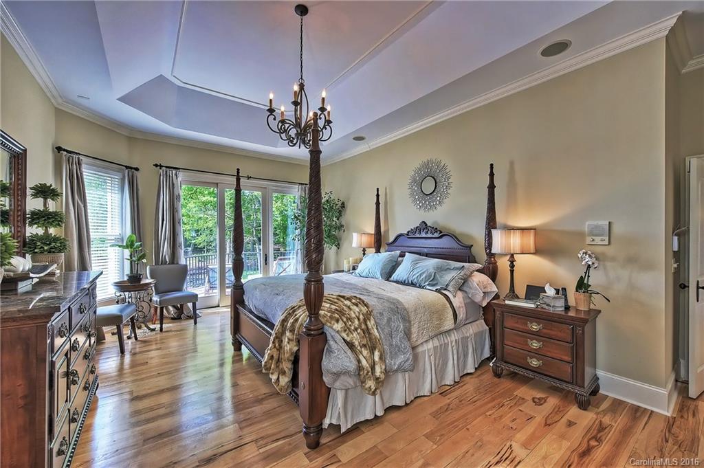 The Peninsula - Residential