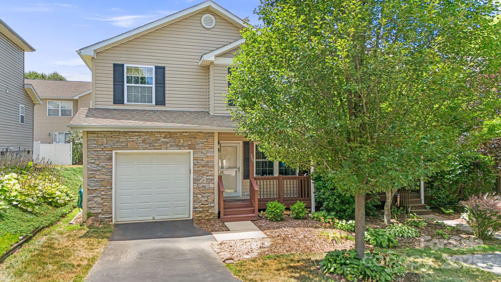 207 Pembrook Road