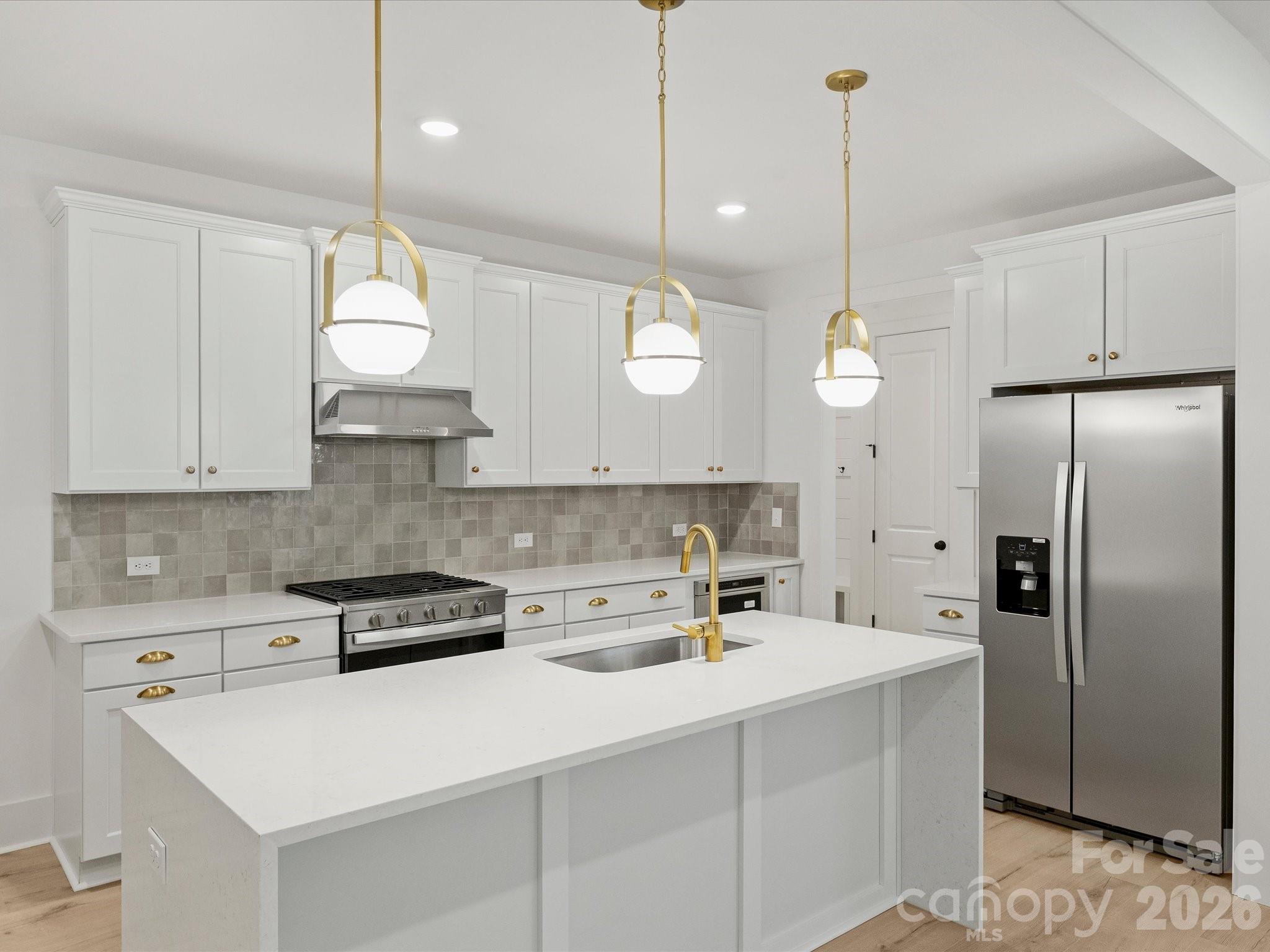 1125 E 35th Street