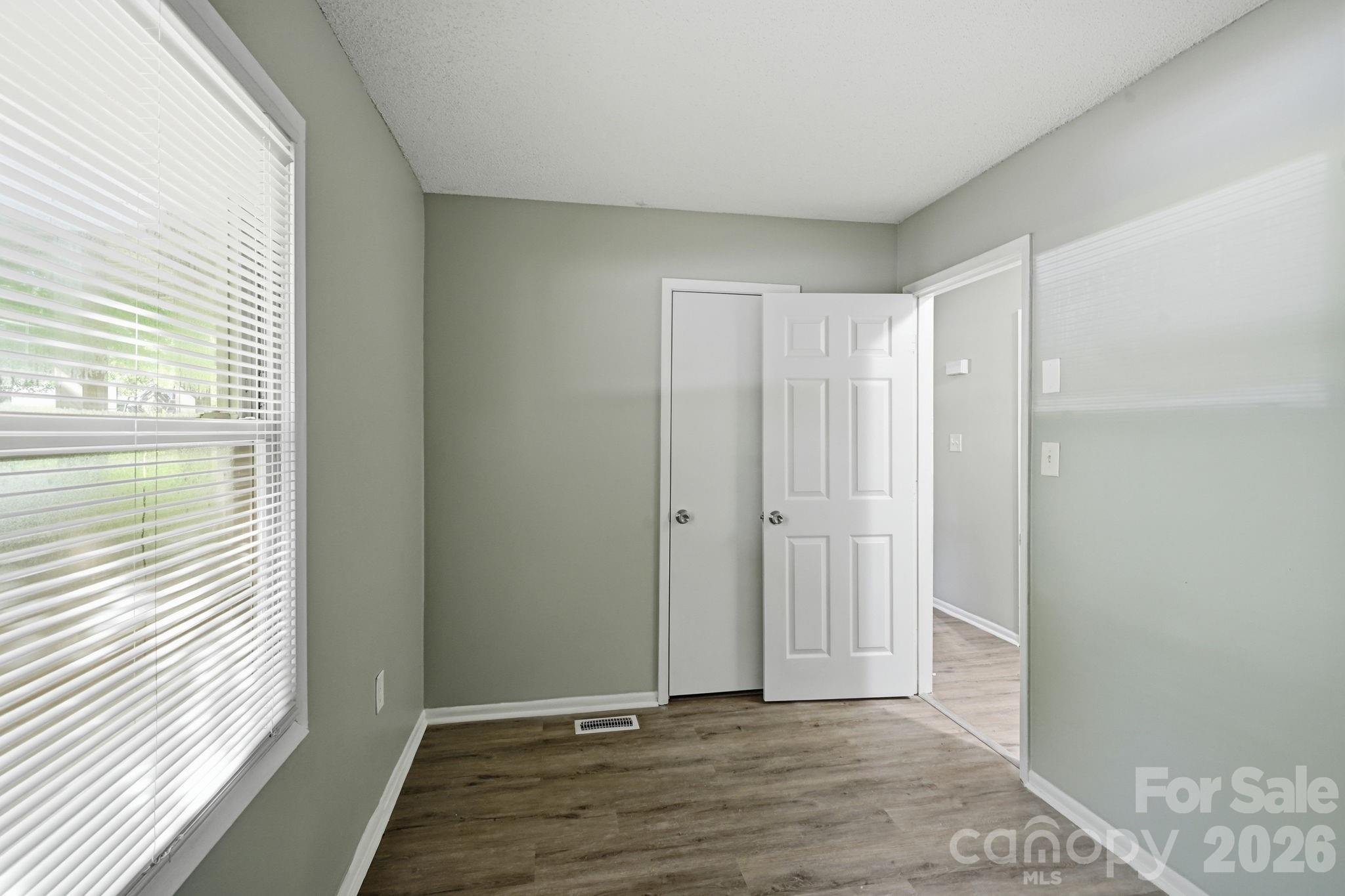 1501 Whisnant Street