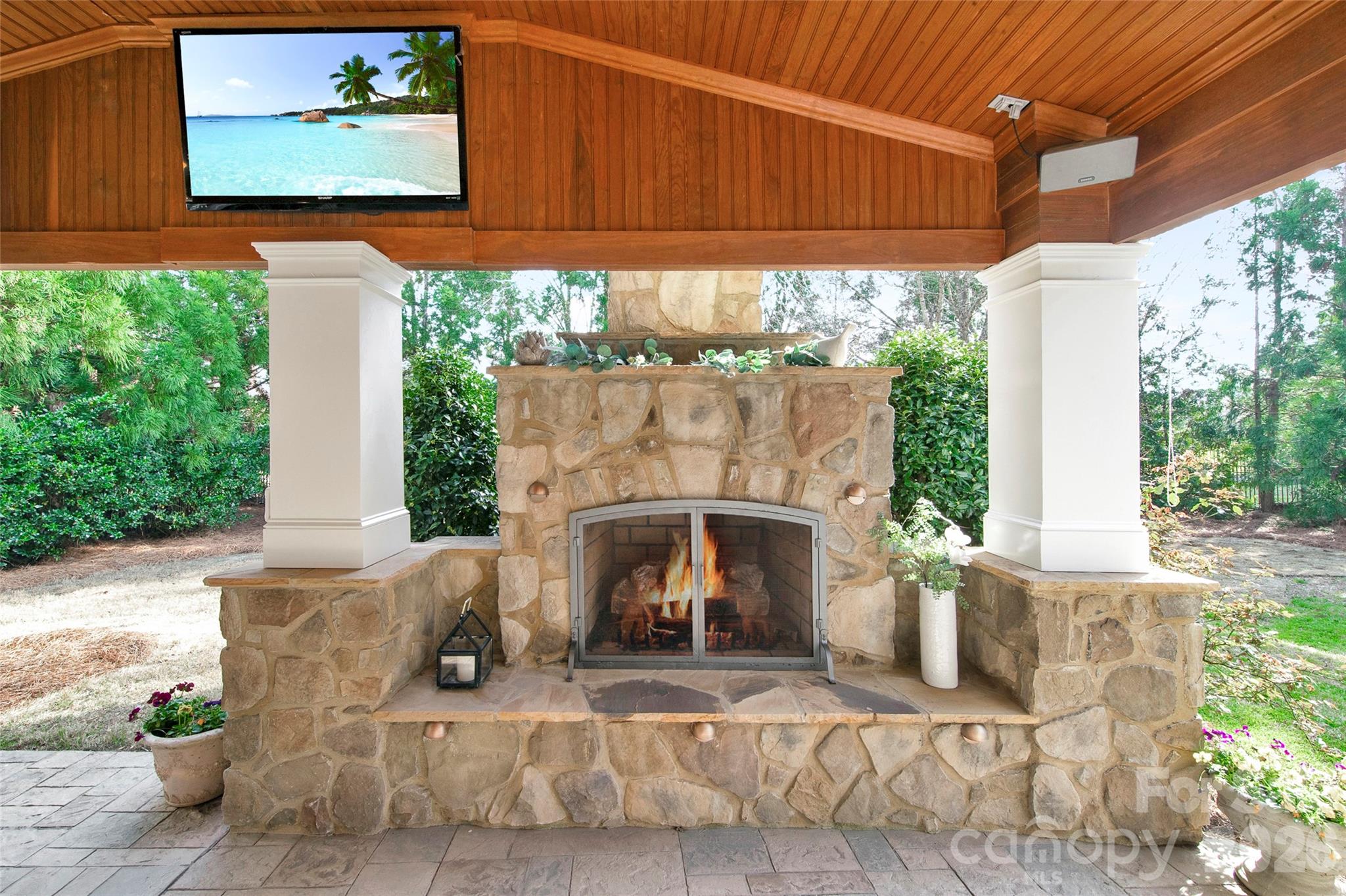 The Chimneys Of Marvin - Residential