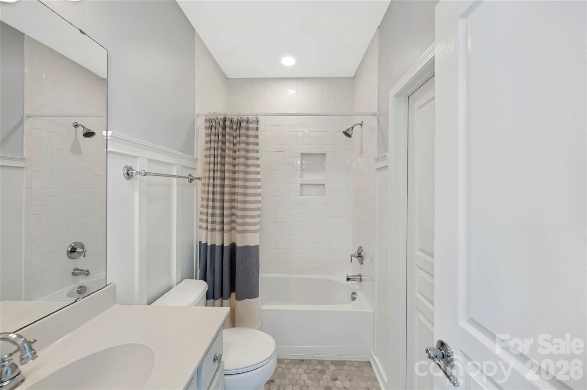 The Chimneys Of Marvin - Residential