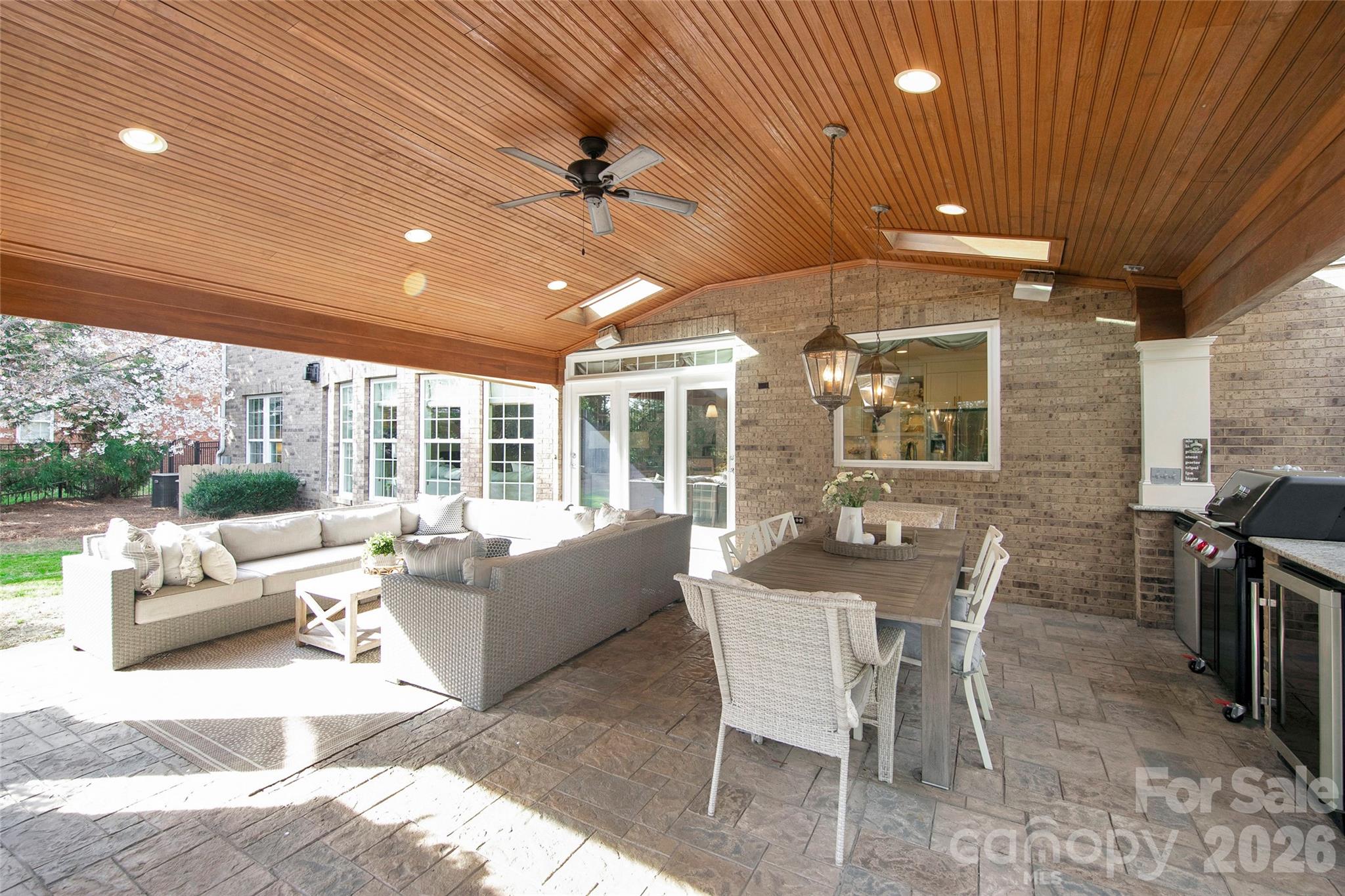 The Chimneys Of Marvin - Residential