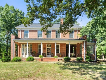 2510 Shelton Avenue Statesville NC 28677