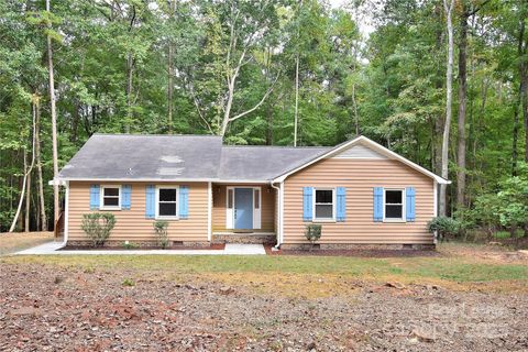 Photo of 5917 Indian Brook Drive, Matthews, NC 28104 (MLS # 4305245)
