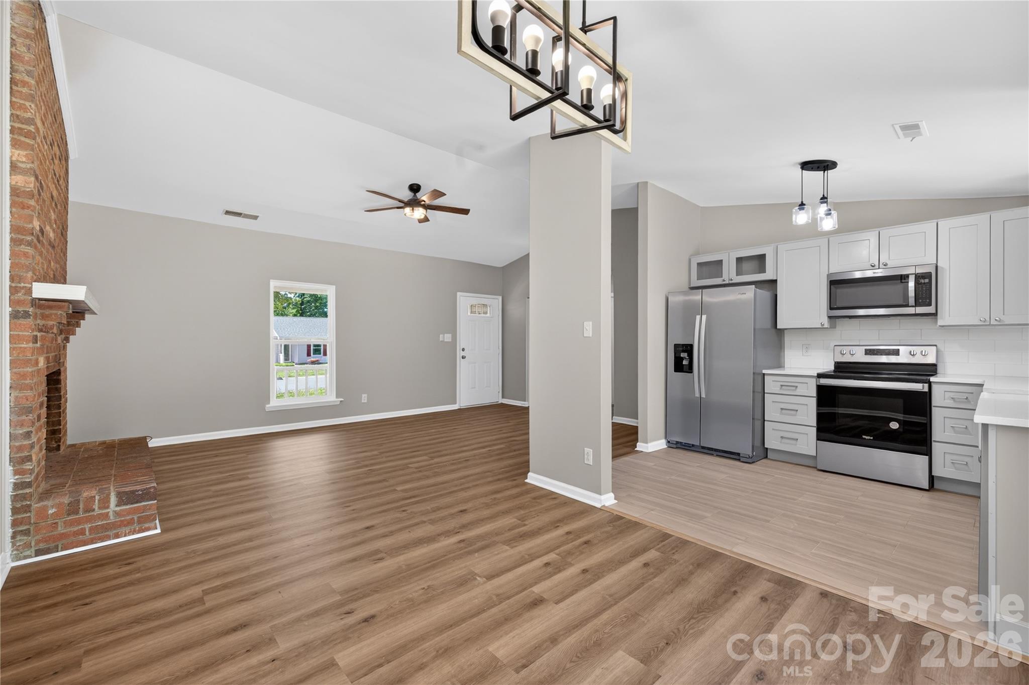5911 Morninglow Court