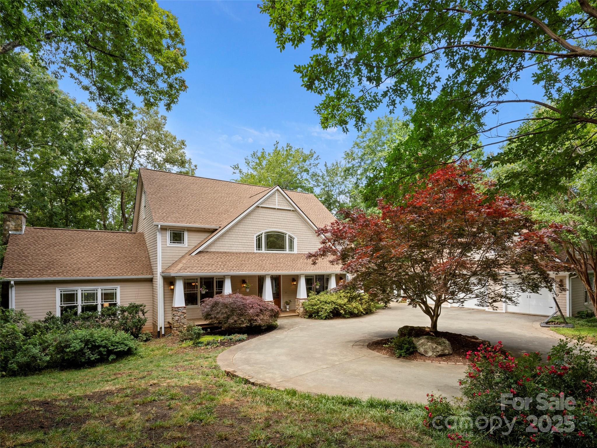 303 S Braeside Court