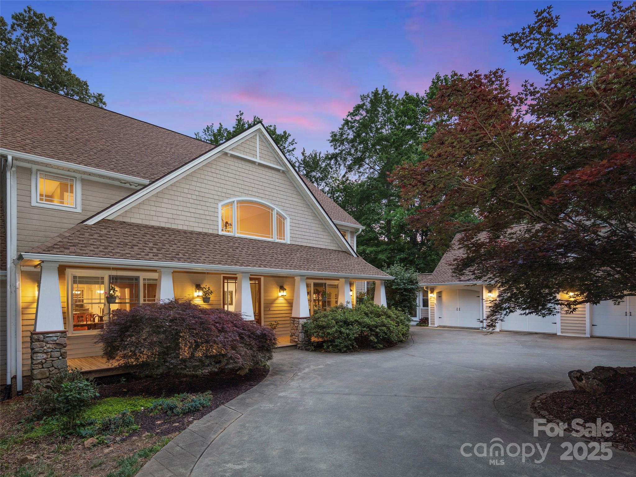 303 S Braeside Court