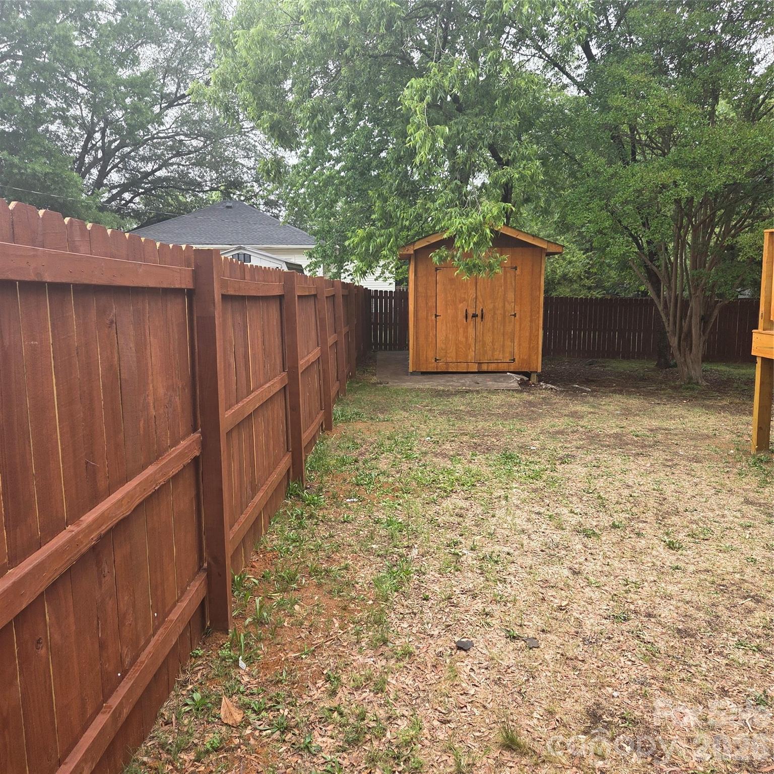 303 E 10th Street