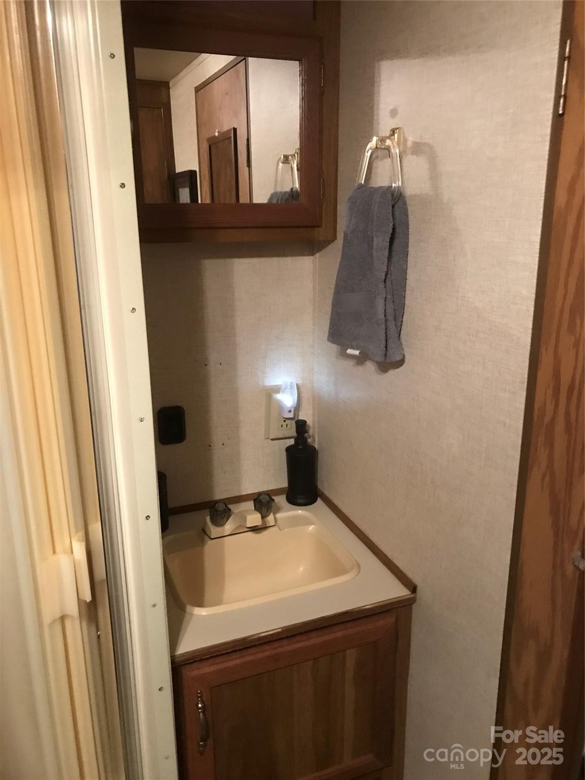 Twin Harbor - Residential