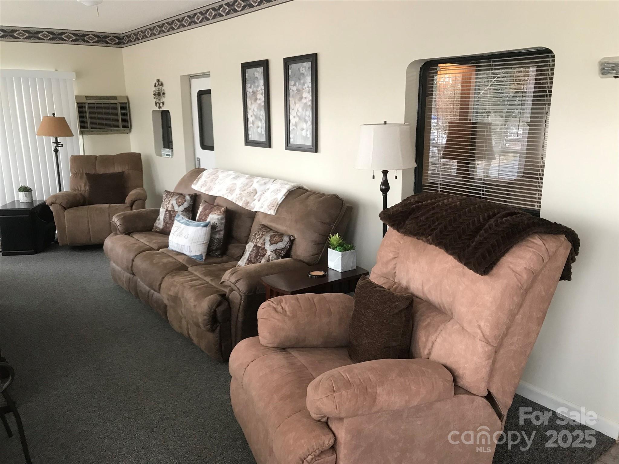 Twin Harbor - Residential