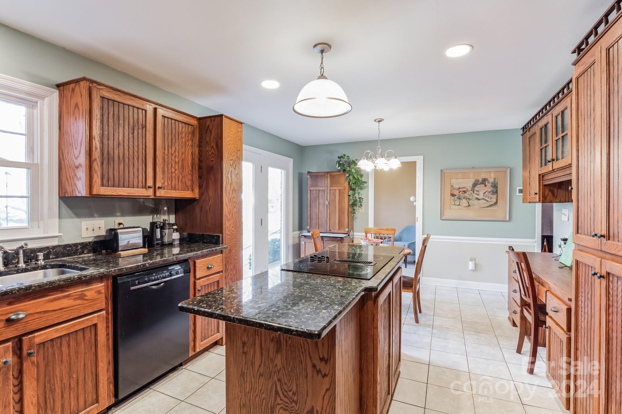 Governors Square - Residential