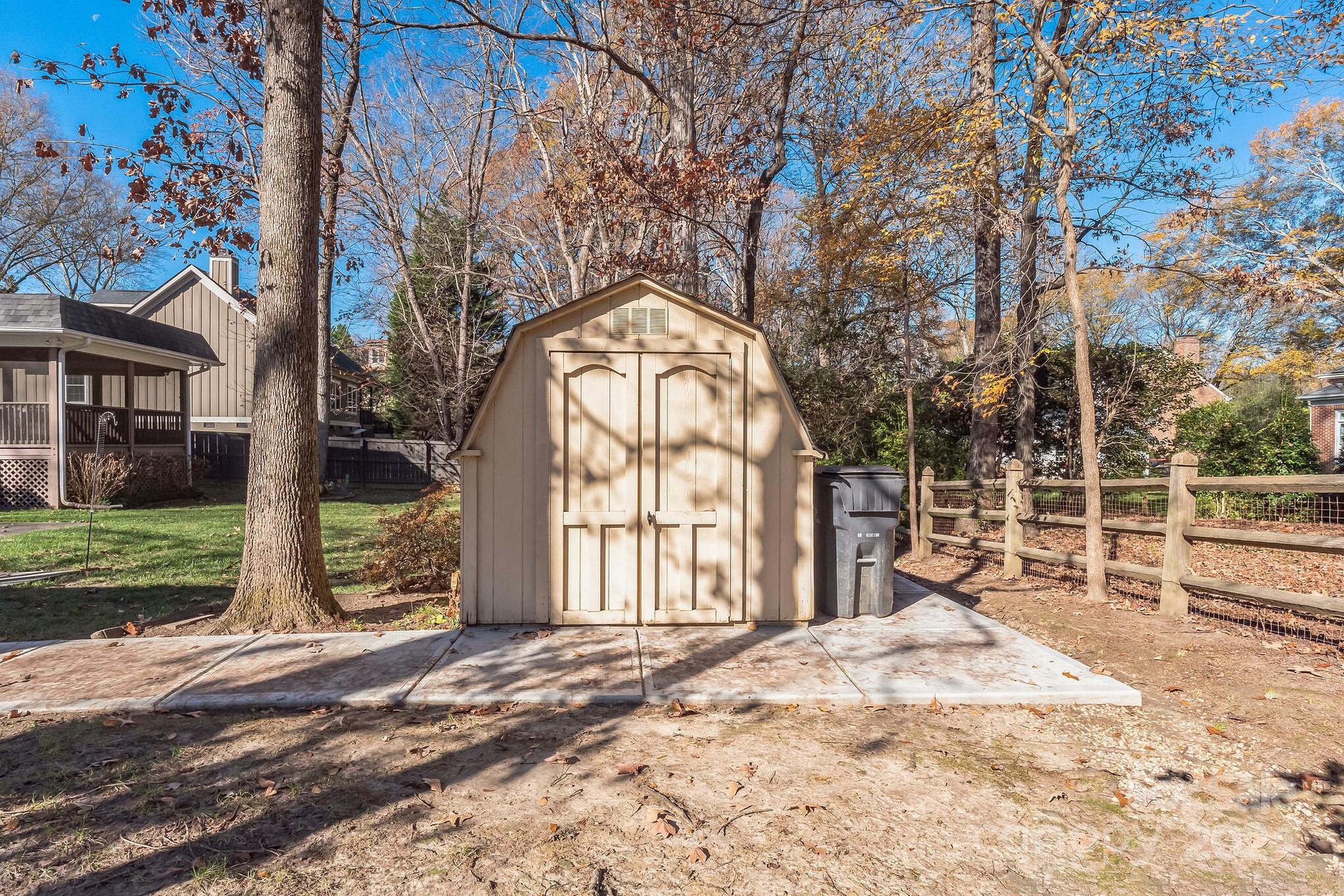 Governors Square - Residential