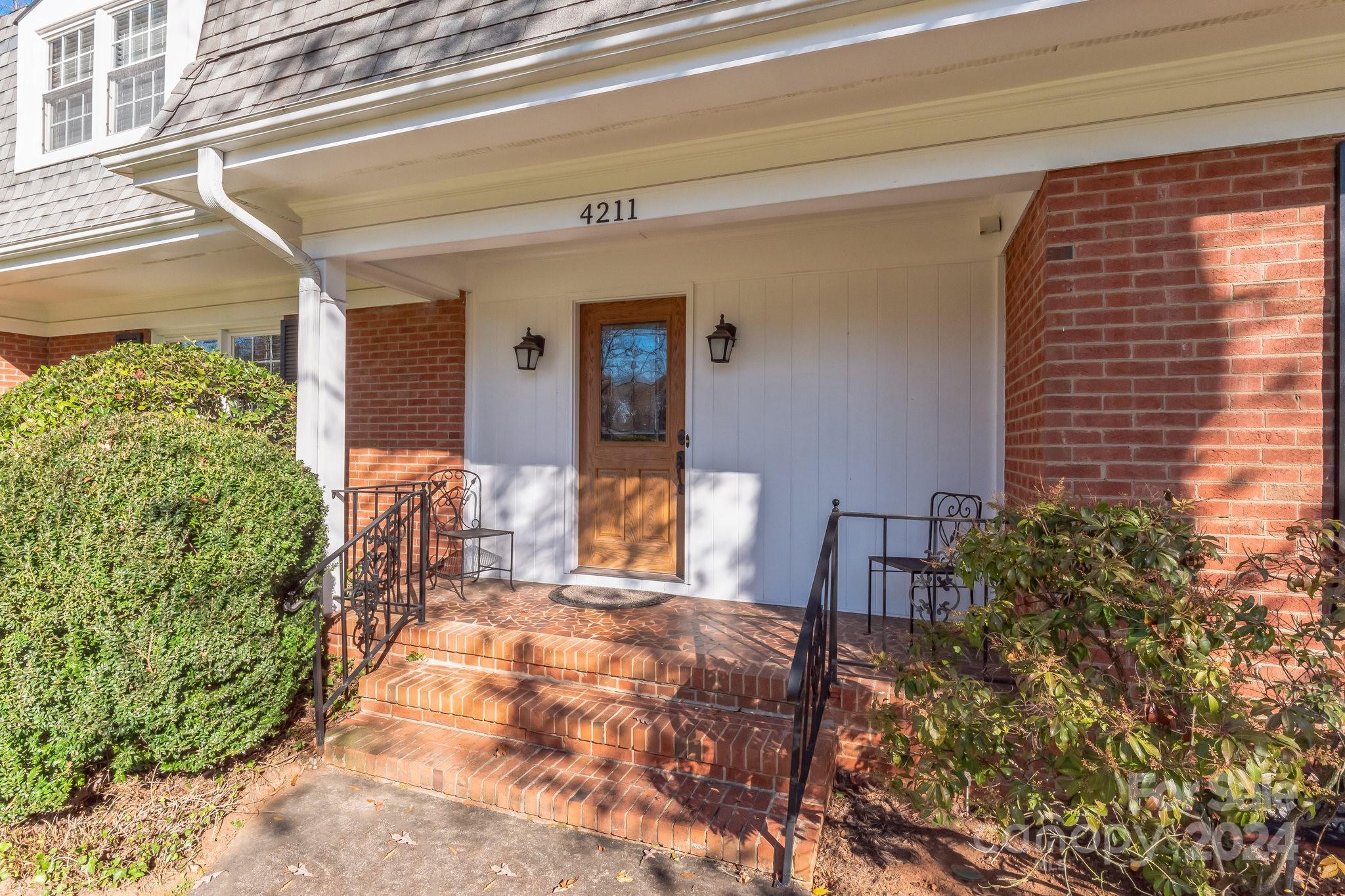 Governors Square - Residential