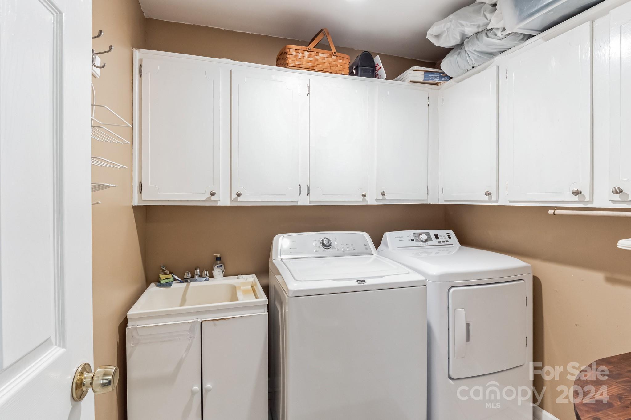 Governors Square - Residential