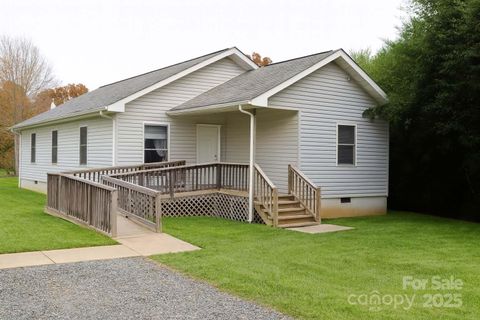 1012 N Canton Road Canton NC 28716