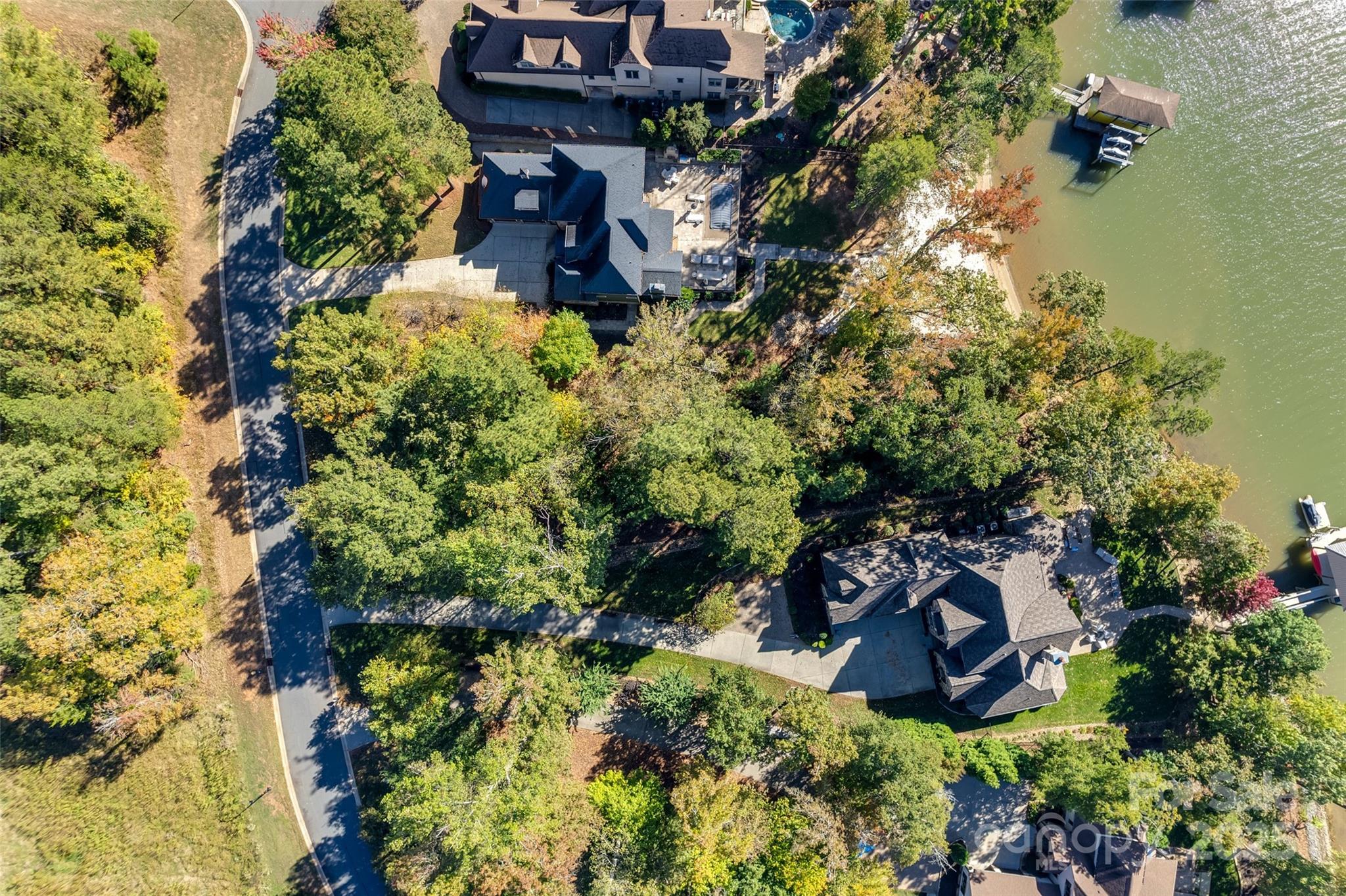3305 Lake Pointe Drive