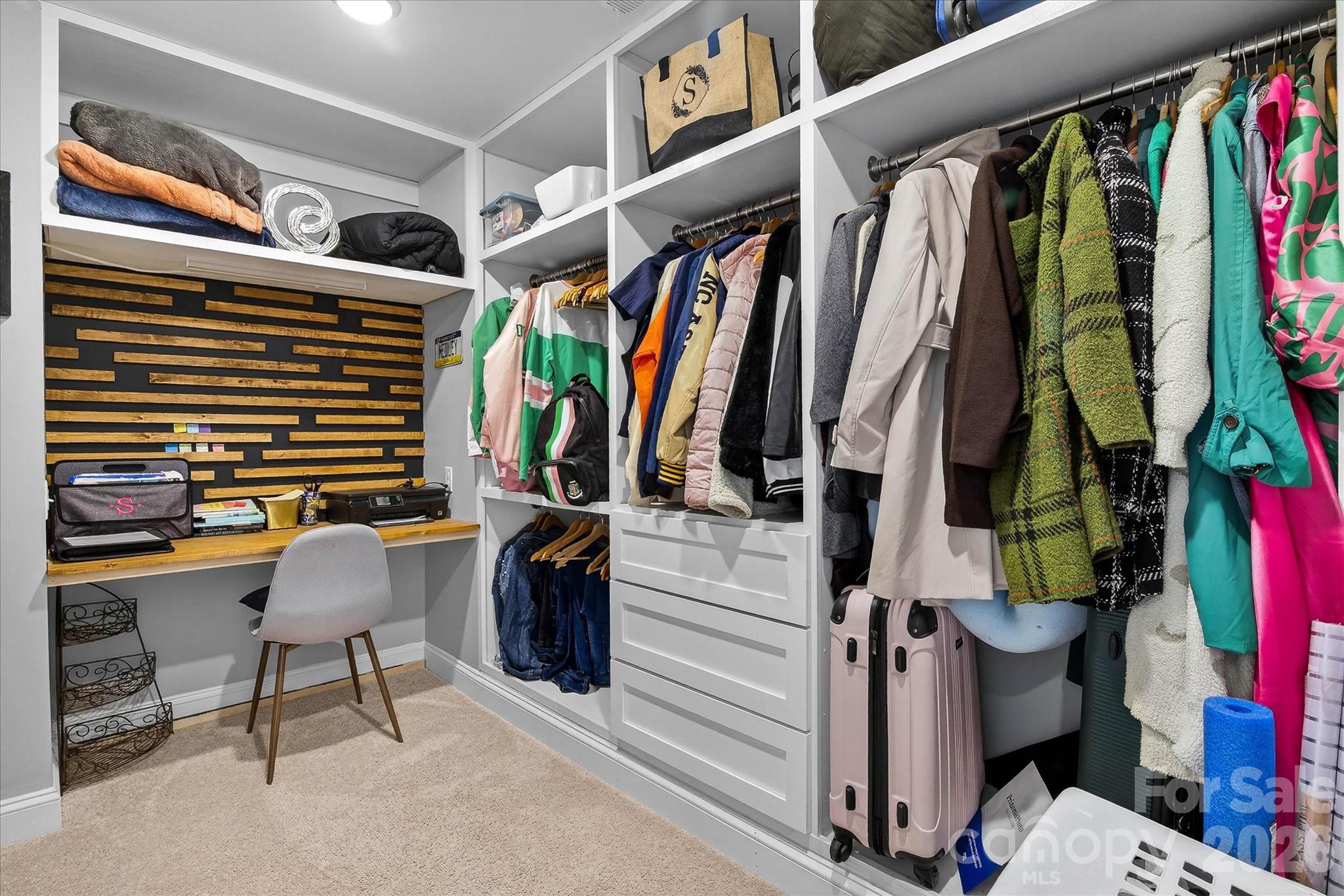 Hampton Woods - Residential