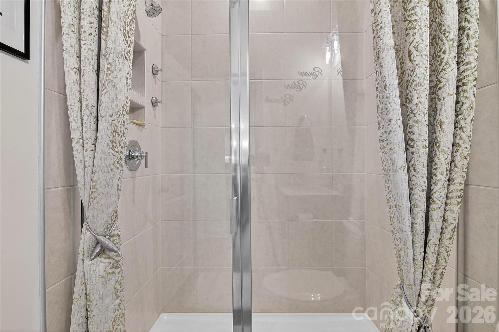 Hampton Woods - Residential