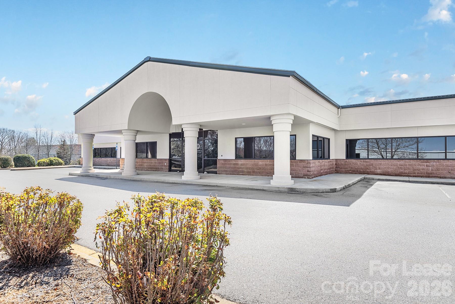 2 Trident Drive Entire Bldg