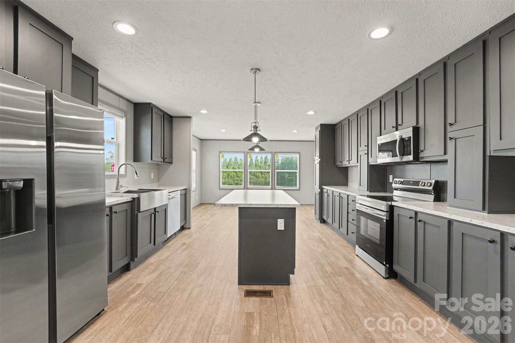 801 EagleView Lane