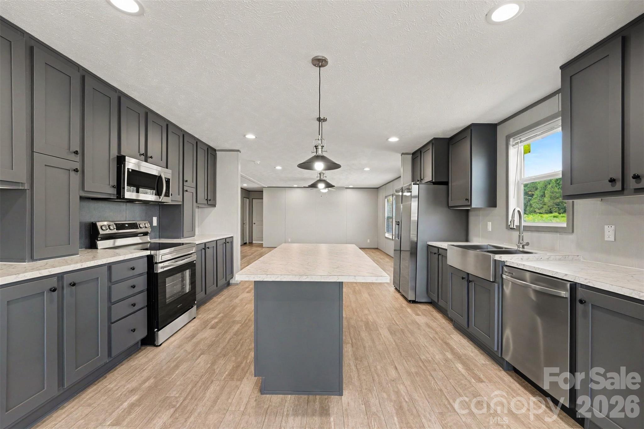 801 EagleView Lane