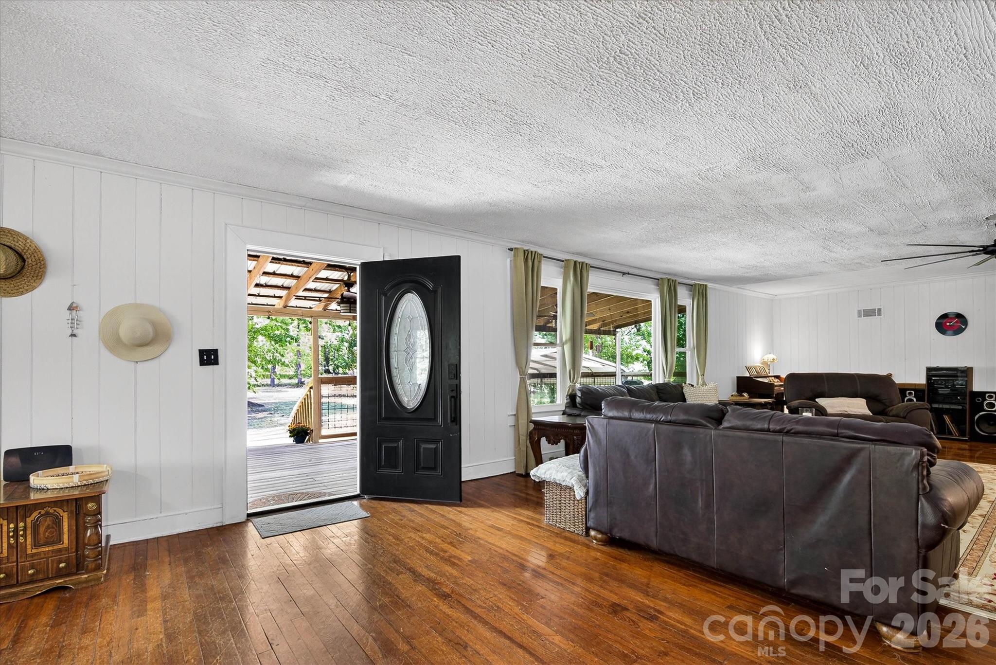 30640 Lockwood Drive